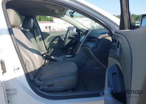 2015 Chevrolet Malibu 1Lt from USA, damaged, VIN 1G11C5SL1FU150449